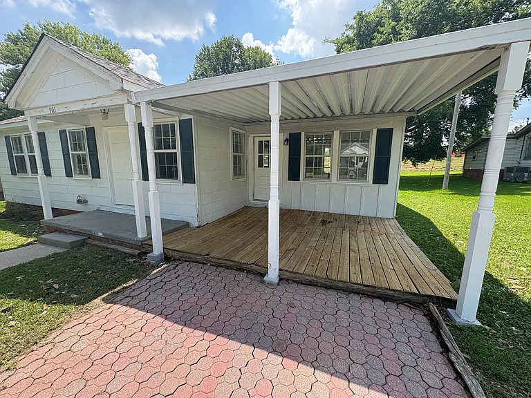 903 Chickasaw Trl — Photo 10