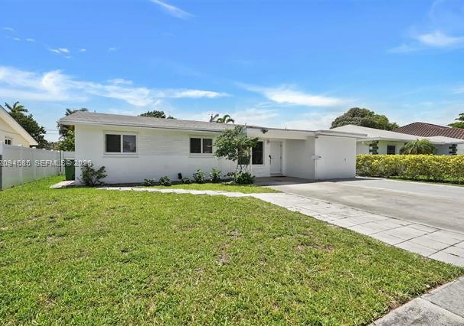 814 NE 4th St # 0, Hallandale Beach, FL 33009 — Photo 4