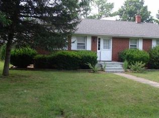 48 Wilson Rd, Lyndhurst, VA 22952