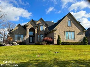 20 Old Course Rd, Saint Clair, MI 48079