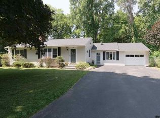 14 Arthur Ter, Slingerlands, NY 12159