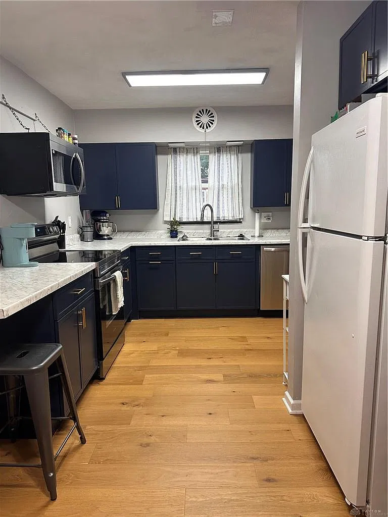 2 bed, 1.0 bath, 950 sqft, $1,150 — Photo 1