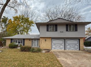 526 S Springinsguth Rd, Schaumburg, IL 60193