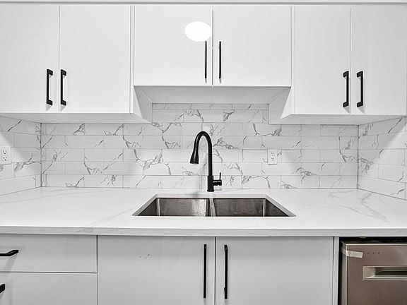 5th image of 544 E Blackthorn Rd NE #1204