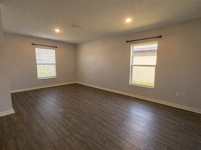 5532 Imagination Dr — Photo 9