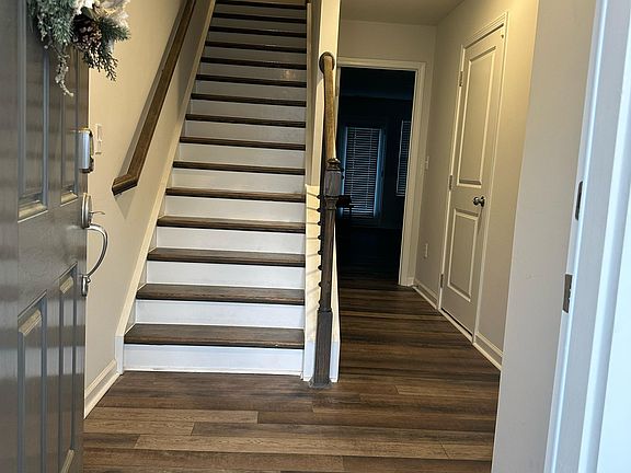 3rd image of 3021 Castle Loch Ln