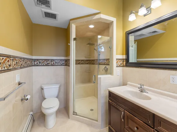 333 Lincoln Avenue image 24 of 37