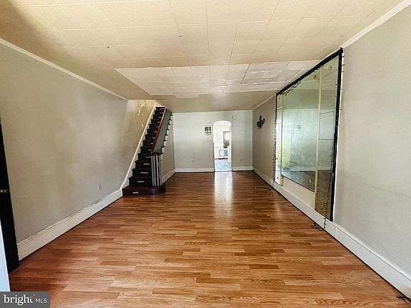 2nd image of 422 Wolf St