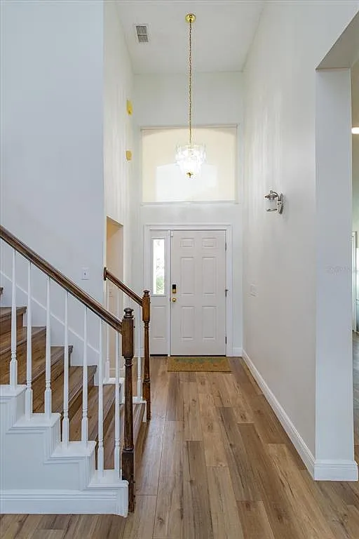 3 bed, 2.5 bath, 1952 sqft, $3,200 — Photo 3