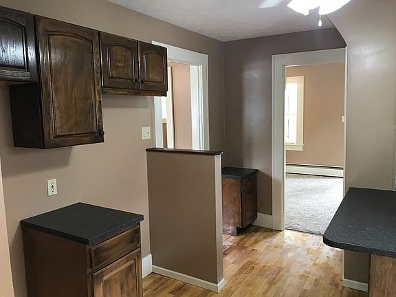 5th image of 611 Chestnut Ave