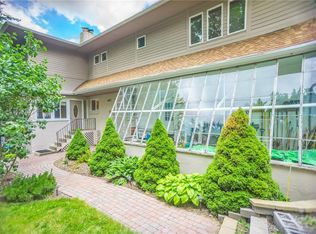 94 Hulburt Ave, Fairport, NY 14450