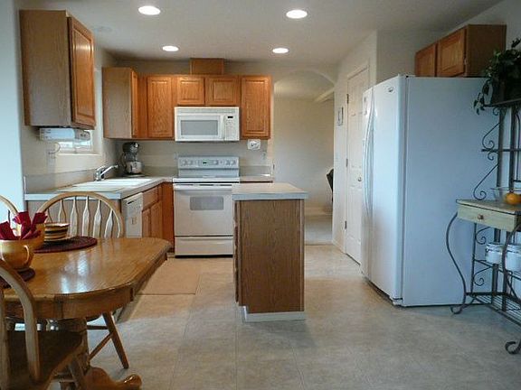 Kitchen has lg. pantry / Informal Dining