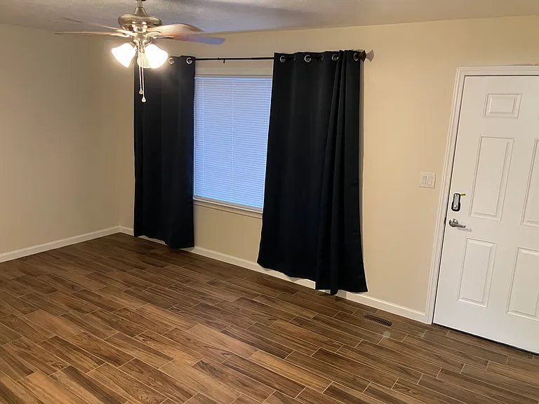 1521 Acacia Dr #1 — Photo 6