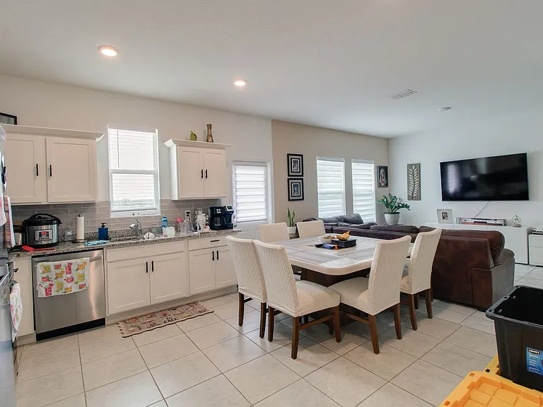 8732 Sportsman Loop — Photo 18