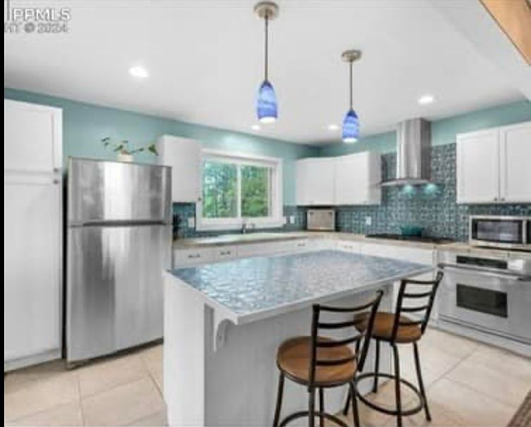 1st image of 203 Piney Point Ln