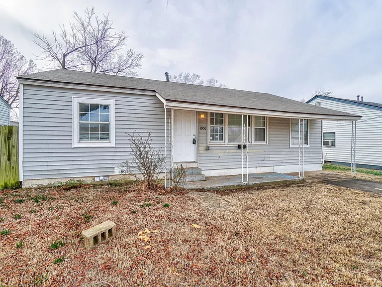 3900 Mallard Dr — Photo 4