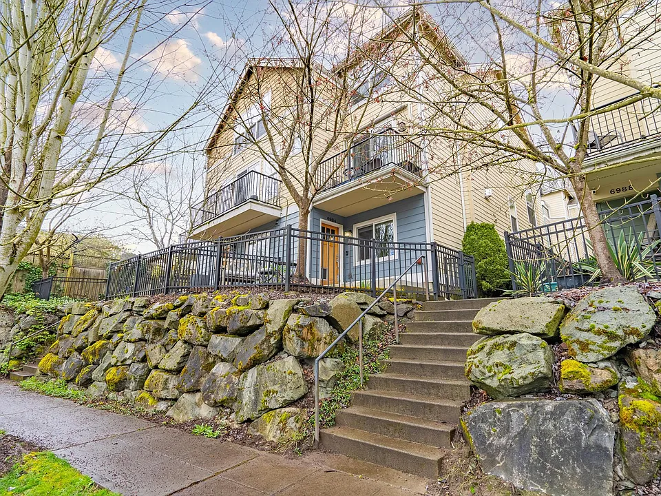 6984 23rd Ave SW