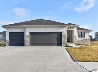 5831 N 169th St, Omaha, NE 68116