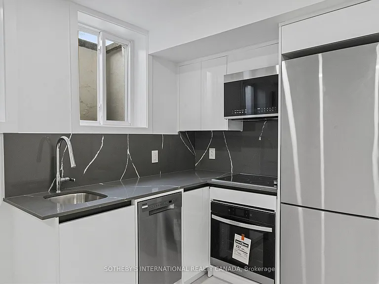 1340 Avenue Rd #B — Photo 11