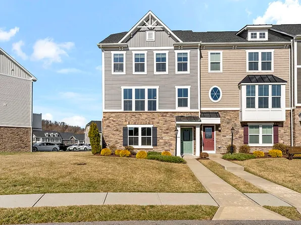 4039 Overview Dr, Canonsburg, PA 15317