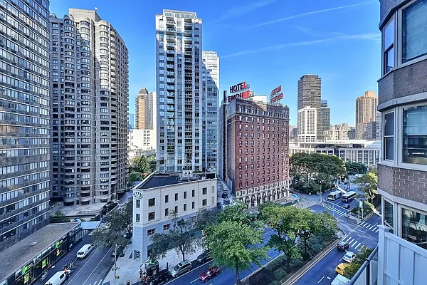 Rented by City Connections Realty | media 7
