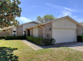 832 Harwood Rd, Bedford, TX 76021