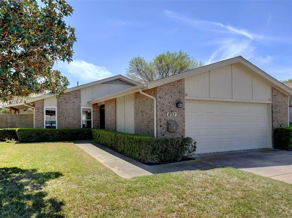 832 Harwood Rd, Bedford, TX 76021