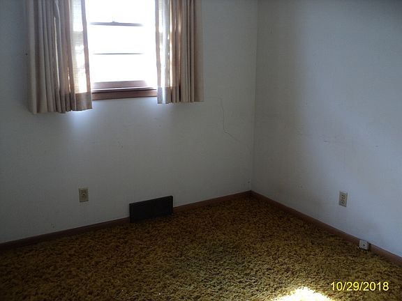 3rd image of 1620 W Anita Ave
