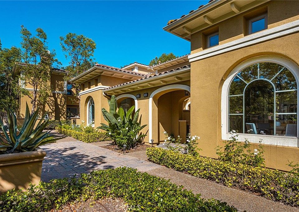 1st image of 125 Chantilly
