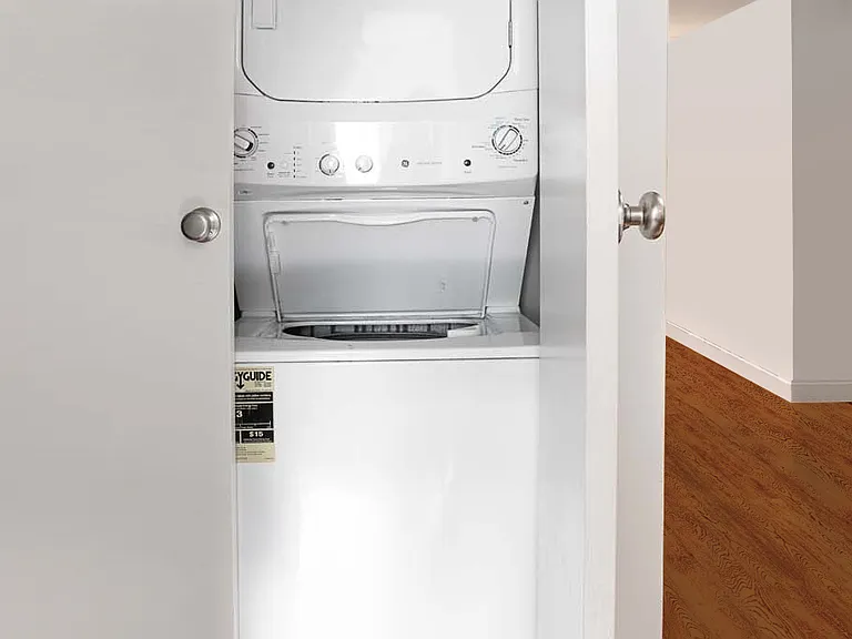 147 Grand St #2W — Photo 6