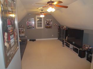 2208 Taylor Made Dr, Hope Mills, NC 28348