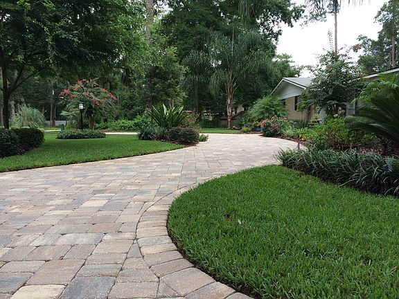 5th image of 2822 Scott Cir