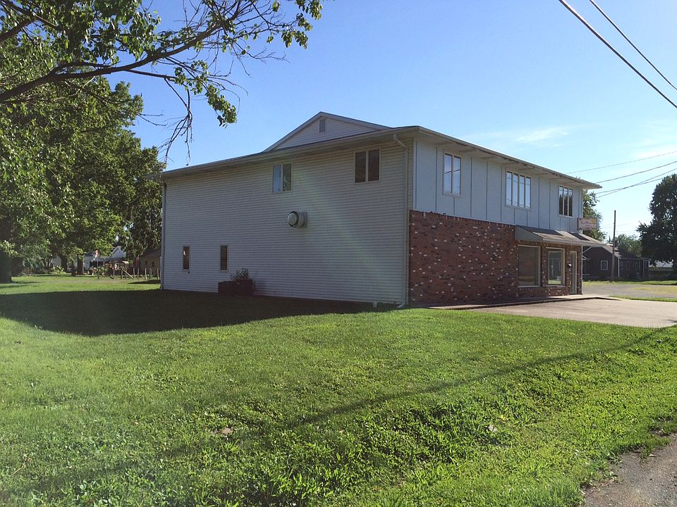 2nd image of 117  E Buchanan
