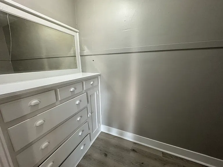 5102 Capitol Ave #10 — Photo 2