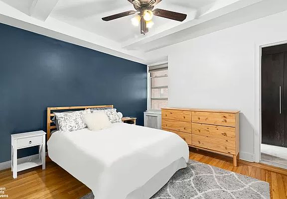 4th image of 333 E 43rd St APT 715