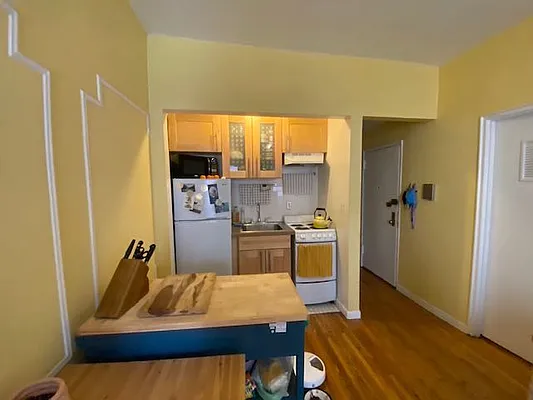 Rented by Performing Assets Corp | media 13