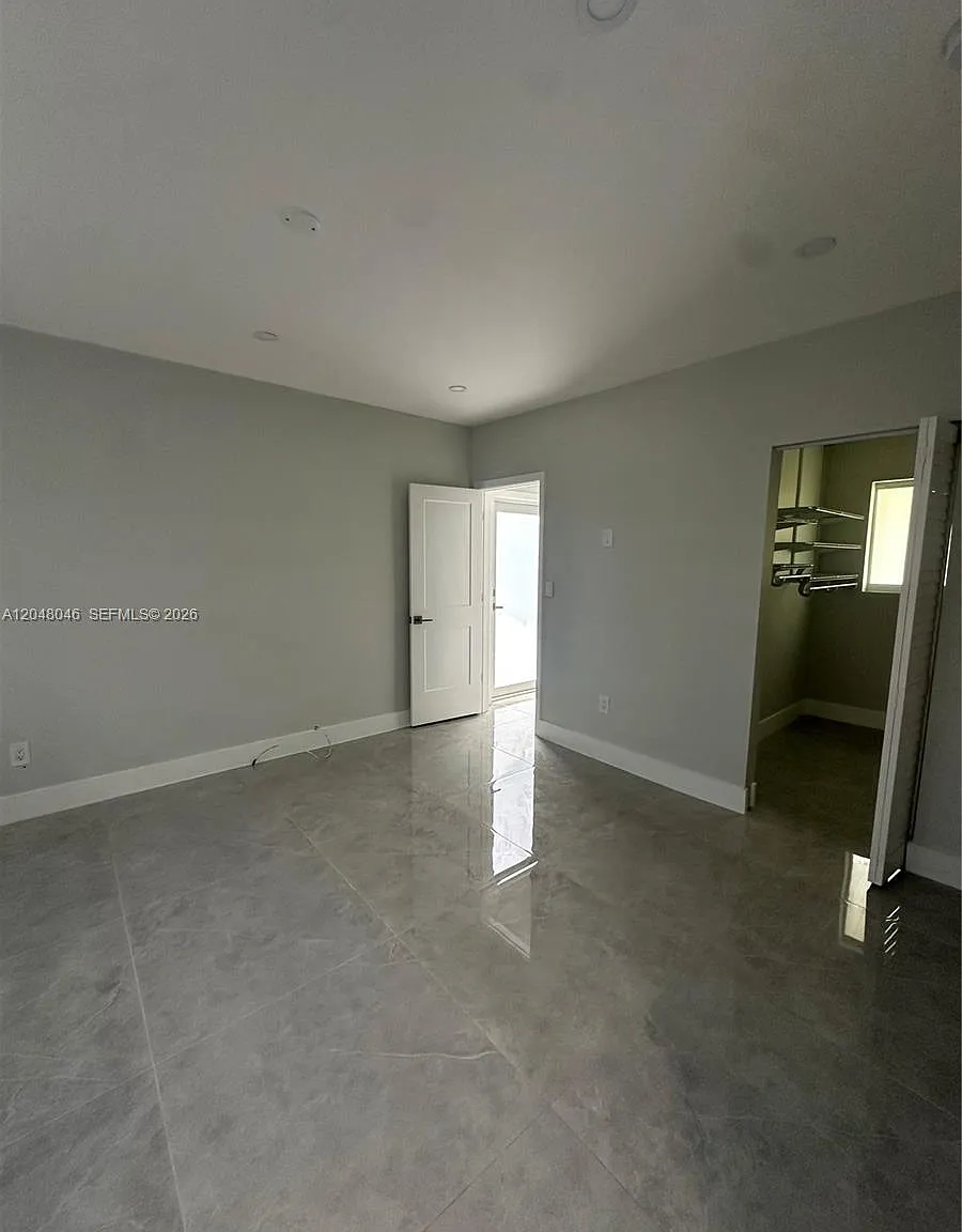 Snapper Creek Villas — Photo 4