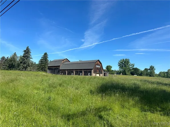 976 Davis Rd #60, East Aurora, NY 14052