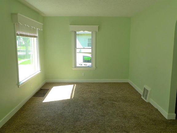 2nd image of 1350 Glenrose Ave