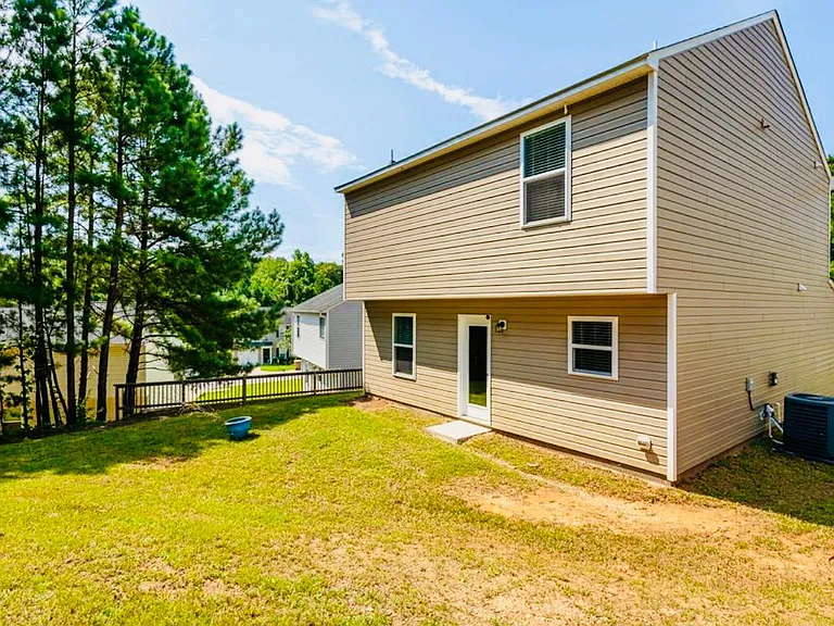 576 Camel St — Photo 19