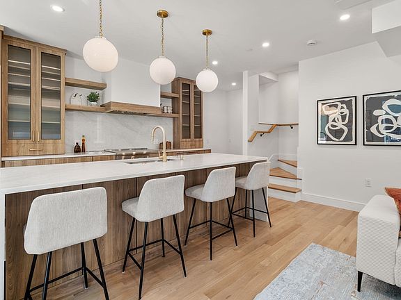 4th image of 24 Wendell St #3