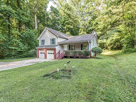 3rd image of 3051 Holbrook Dr SW