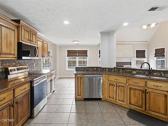 4th image of 325 Harvest Ridge Ln