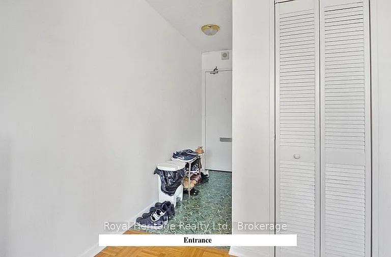 30 Gloucester St #1607 — Photo 9