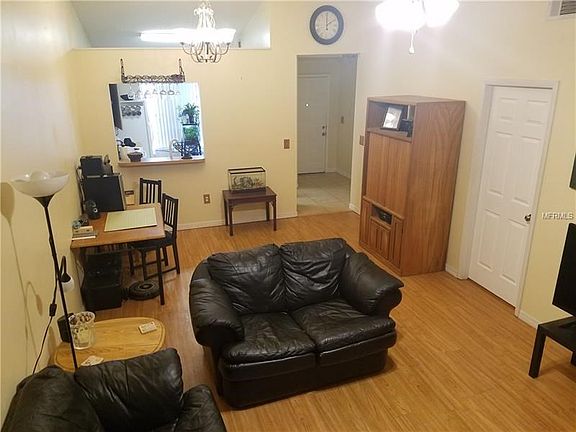 2nd image of 2926 Squire Oak Ct
