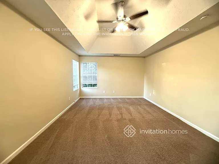 10 Summer Breeze Ct — Photo 5