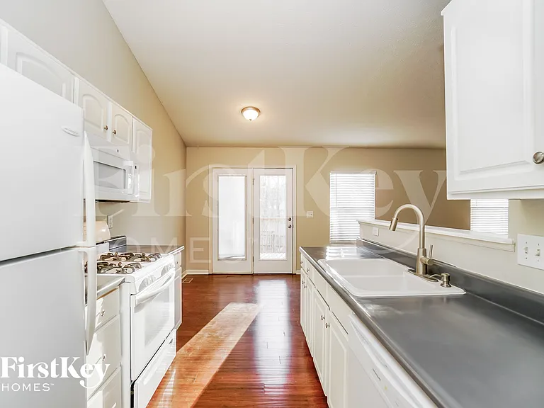 714 Keltoncrest Dr — Photo 6