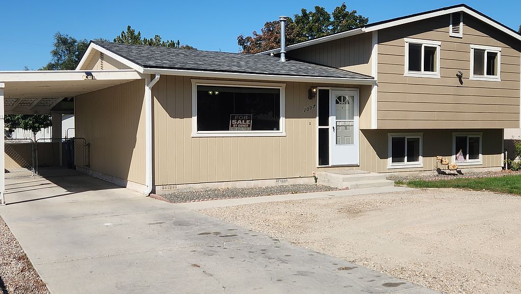 1007 S Holly St - Property Image