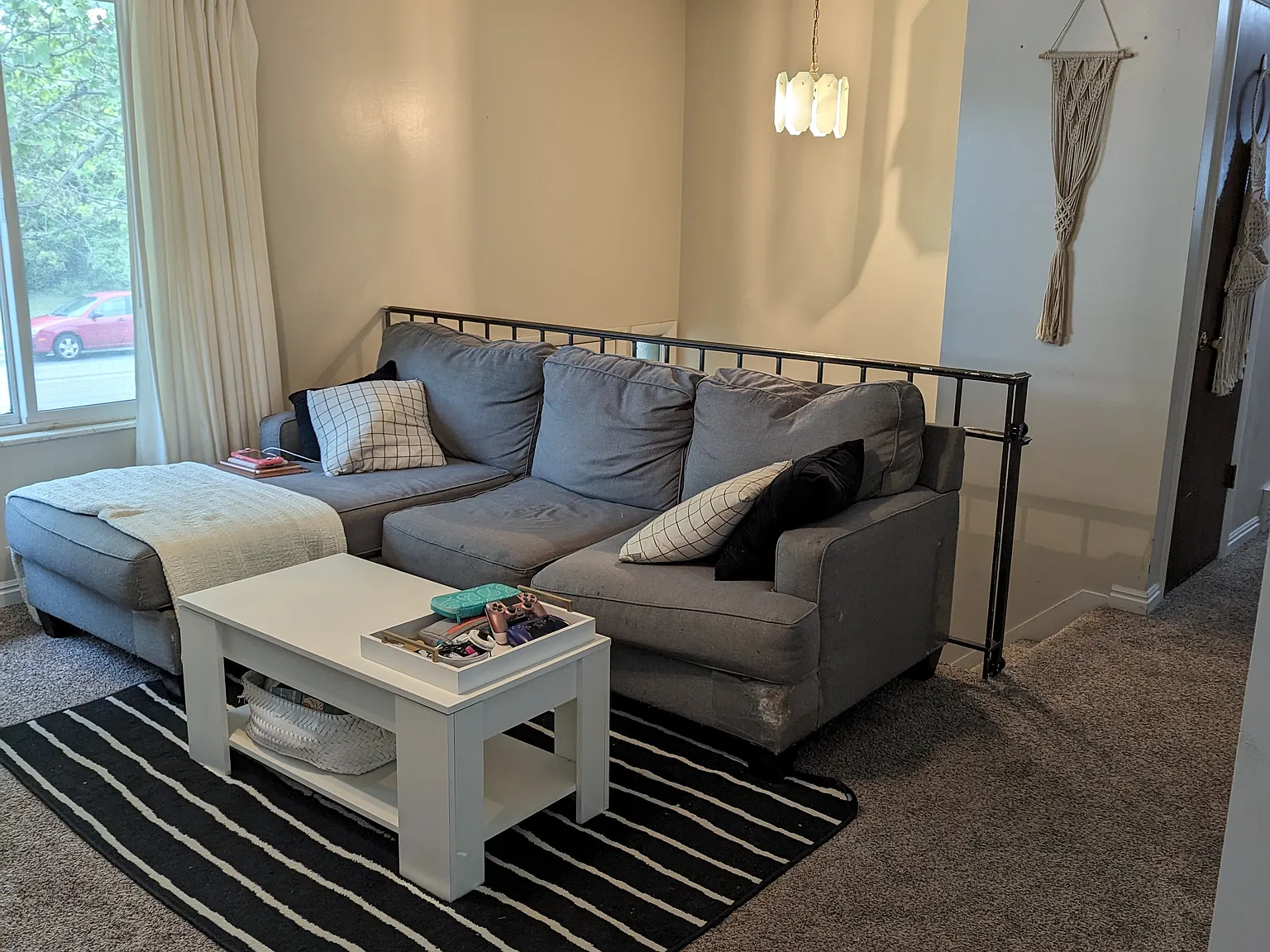 5 bed, 2142 sqft, $2,300 — Photo 2