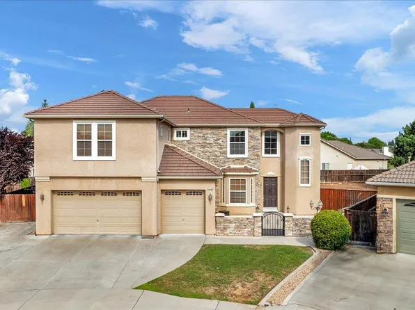 1646 Greenfield Ave, Clovis, CA 93611